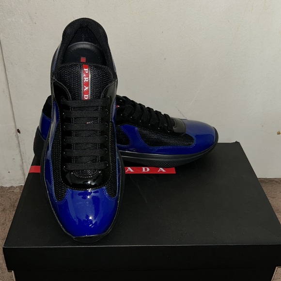 Im selling these prada shoes i bought them off the website and they came too big - Picture 2 of 7